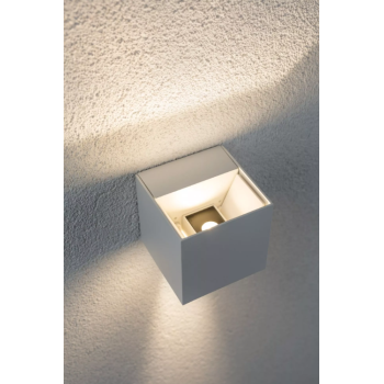 Настенный уличный светильник кубической формы