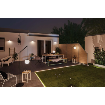 Sienas gaismeklis ar kustības sensoru un saules bateriju