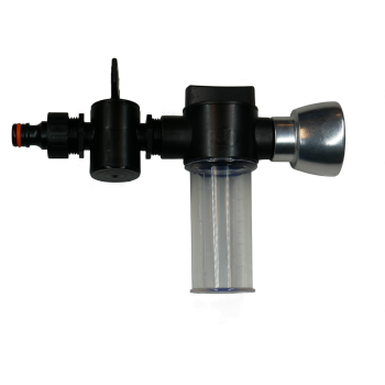 Smidzinātājs ar mēslojuma dozatoru