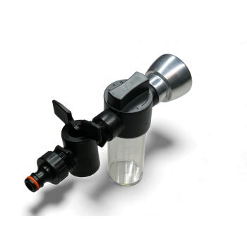 Smidzinātājs ar mēslojuma dozatoru