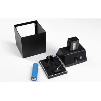 Sienas akumulatora lampas “Nyara” ar kustības sensoru, melna